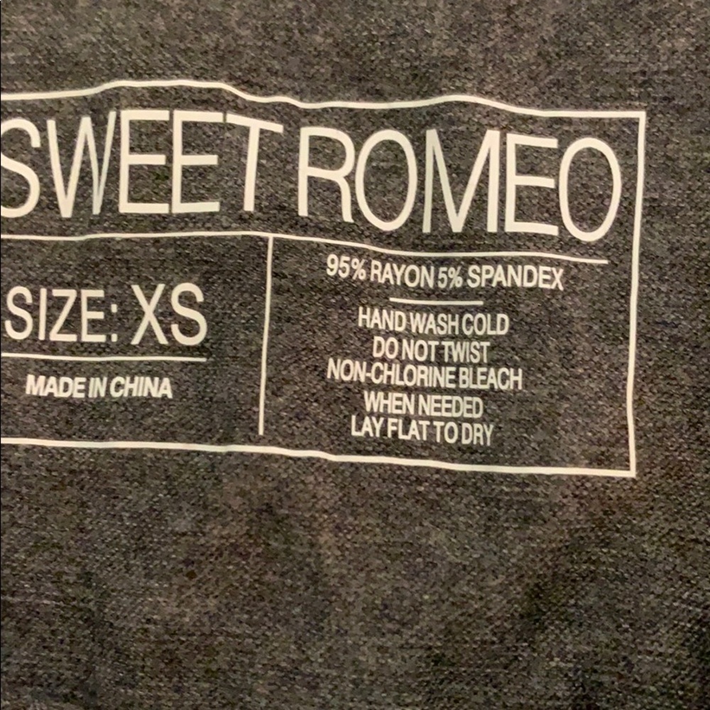 Sweet Romeo top - Picture 5 of 6